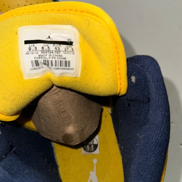 Varsity Maize, Midnight Navy and White Jordan One’s - Picture 7 of 7